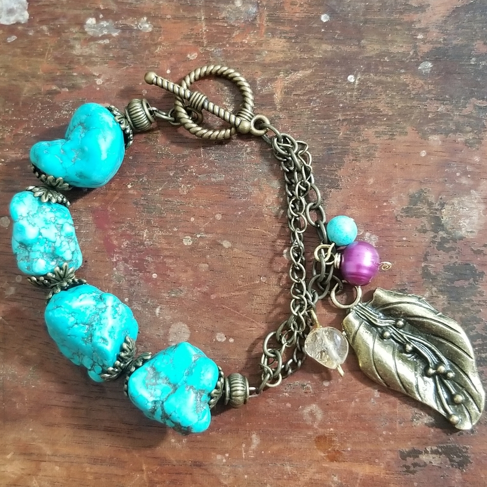 Handcrafted beaded bracelet